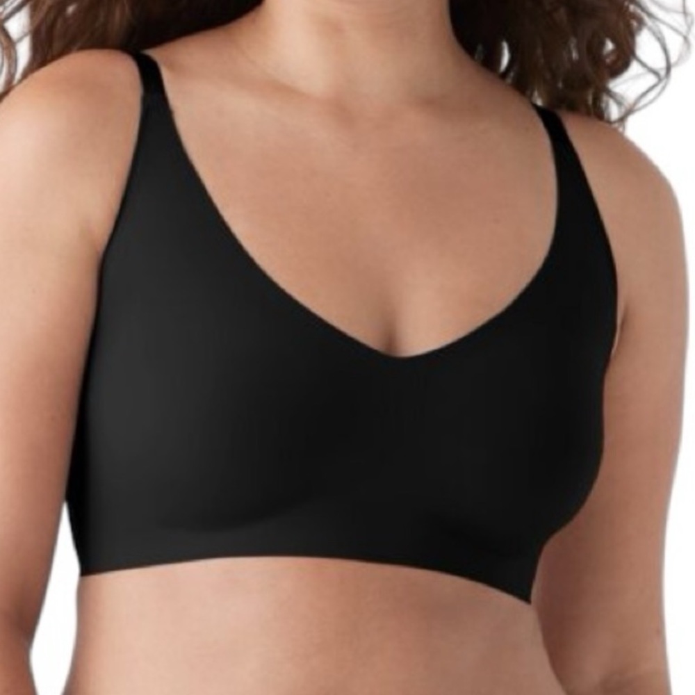 TRUE & CO. Black triangle convertible wirefree pullover soft bra size medium NWT